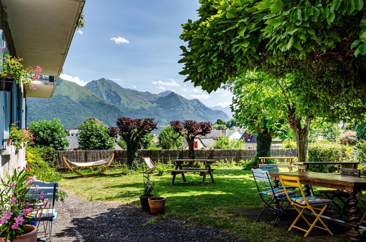 Pyrenees Cycling Lodge Saint-Savin  외부 사진