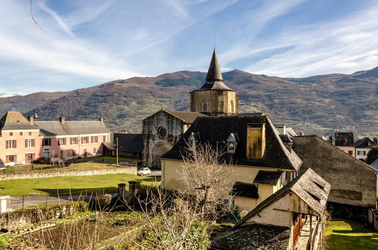 Pyrenees Cycling Lodge Saint-Savin  외부 사진
