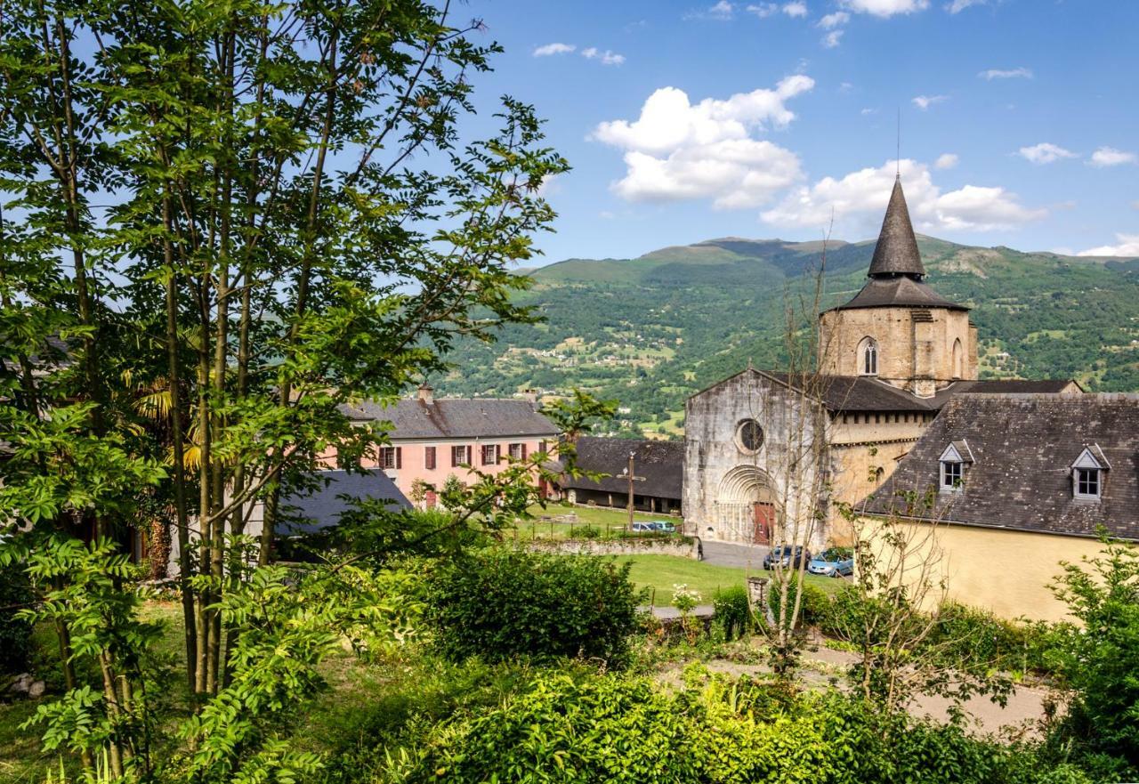 Pyrenees Cycling Lodge Saint-Savin  외부 사진