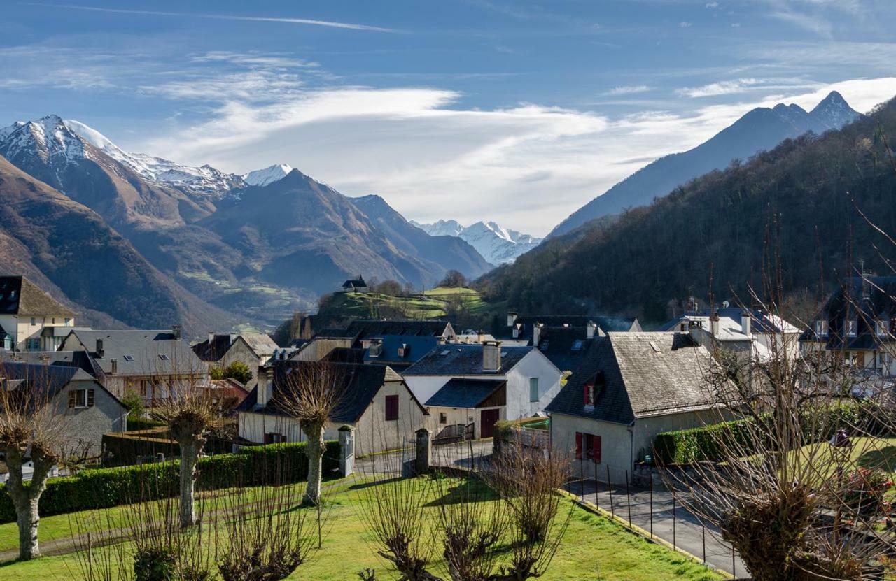Pyrenees Cycling Lodge Saint-Savin  외부 사진